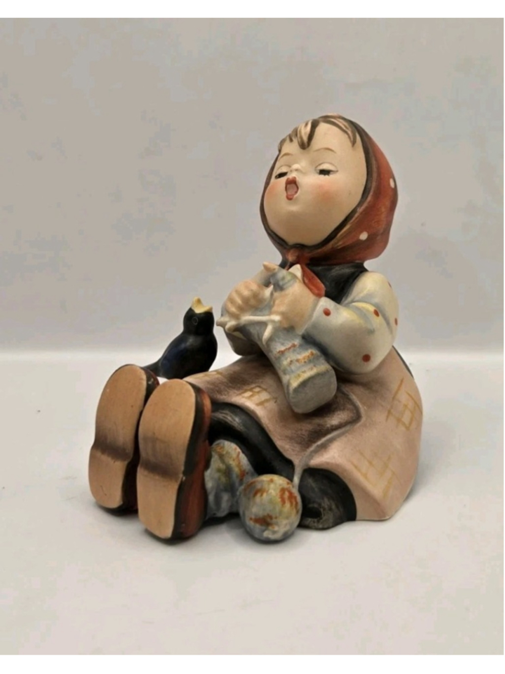 Vintage Goebel M.I. Hummel Happy Pastime #69 TMK-3 Stylized Bee W. Germany